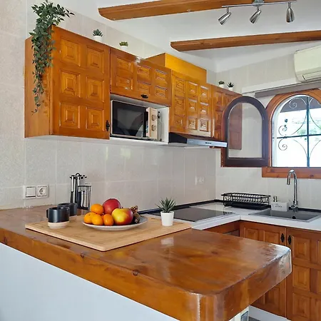 Apartment La Karina *